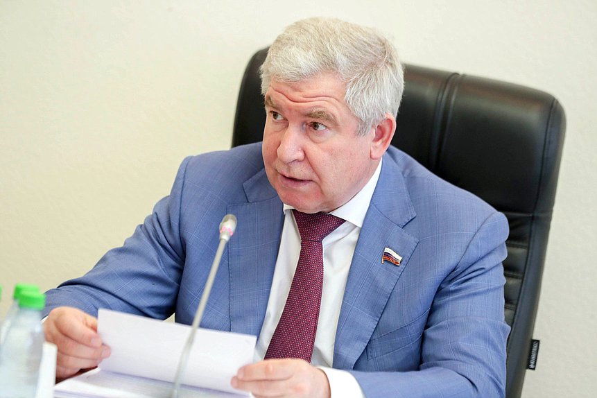 Первый заместитель Председателя Комитета по энергетике Сергей Есяков