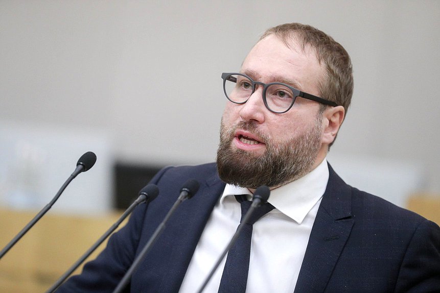 Член Комитета по информационной политике, информационным технологиям и связи Антон Горелкин