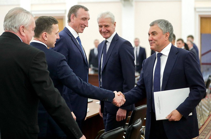 Председатель Государственной Думы Вячеслав Володин на встрече с депутатами Псковского областного Собрания депутатов и Псковской городской Думы, главами муниципальных образований Псковской области