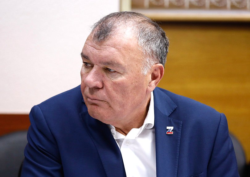 Первый заместитель Председателя Комитета по бюджету и налогам Александр Ремезков