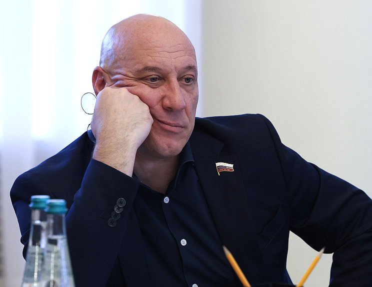 Заместитель Председателя Комитета по культуре Денис Майданов