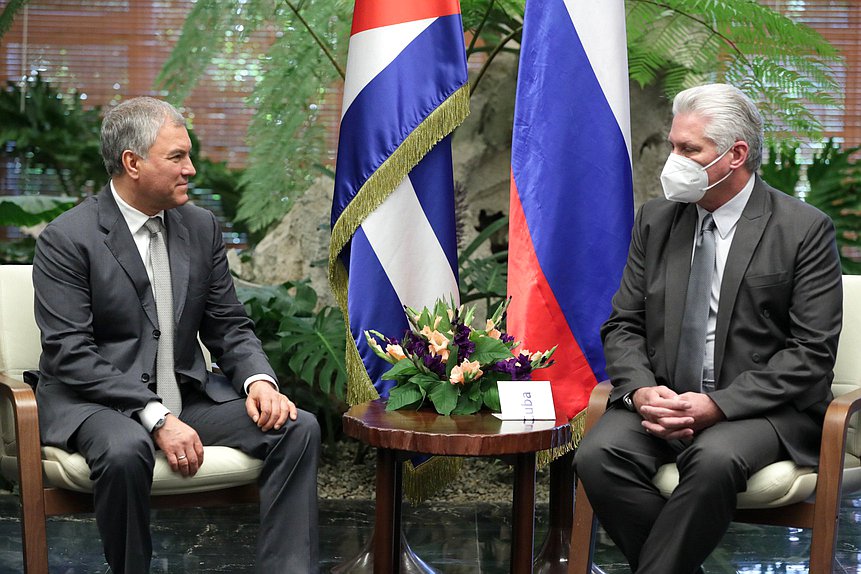 El Jefe de la Duma Estatal, Vyacheslav Volodin, y el Primer Secretario del Comité Central del Partido Comunista y el Presidente de la República de Cuba, Miguel Díaz-Canel Bermúdez