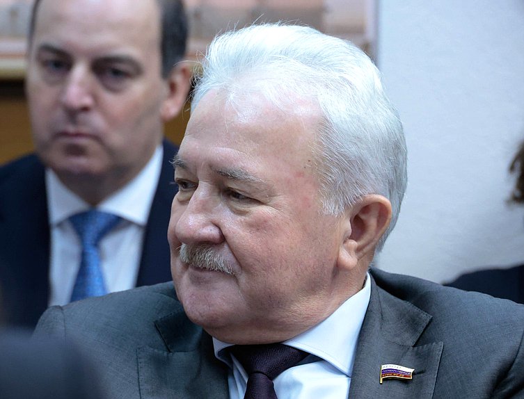 Председатель Комитета по транспорту и развитию транспортной инфраструктуры Евгений Москвичев