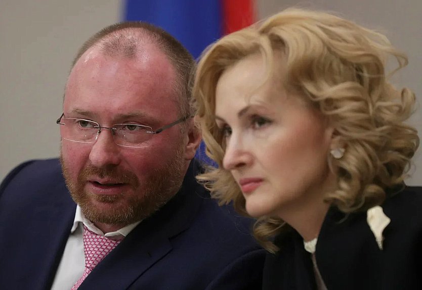 Заместители Председателя Государственной думы Игорь Лебедев и Ирина Яровая