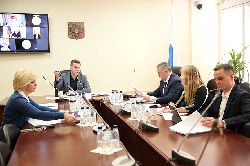 Заседание Комитета по молодежной политике