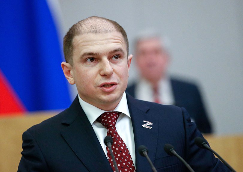 Первый заместитель Председателя Комитета по контролю Михаил Романов