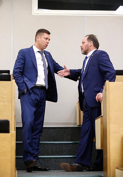 Член Комитета по контролю Никита Румянцев и Первый заместитель Председателя Комитета по культуре Александр Шолохов