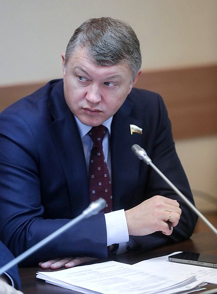Заместитель Председателя Комитета по экологии, природным ресурсам и охране окружающей среды Евгений Марков