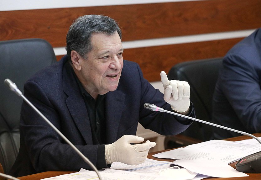 Председатель Комитета по бюджету и налогам Андрей Макаров