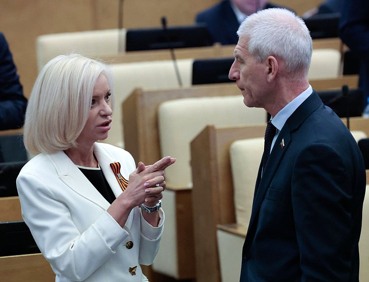 Председатель Комитета Государственной Думы по культуре Ольга Казакова и Председатель Комитета по физической культуре и спорту Олег Матыцин