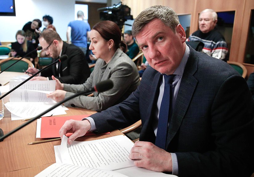 Расширенное заседание Комитета по информационной политике, информационным технологиям и связи о внесении изменений в ФЗ «Об информации, информационных технологиях и о защите информации» и в отдельные законодательные акты РФ