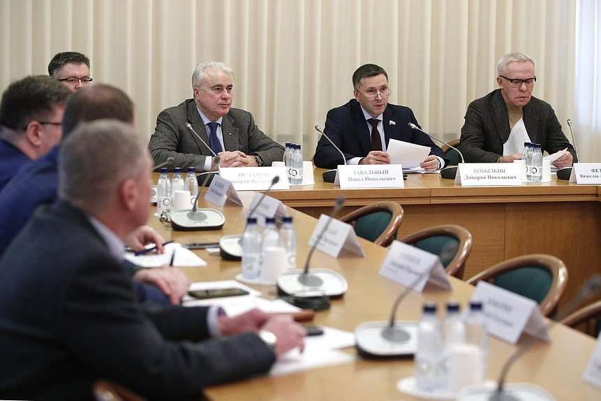 Заседание рабочей группы при Комитете по экологии, природным ресурсам и охране окружающей среды