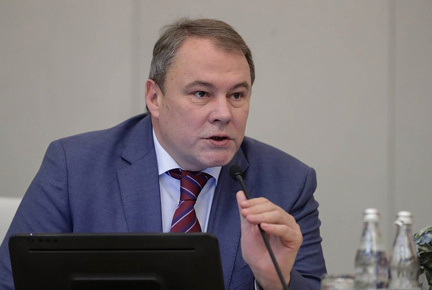 Заместитель Председателя Государственной Думы Петр Толстой