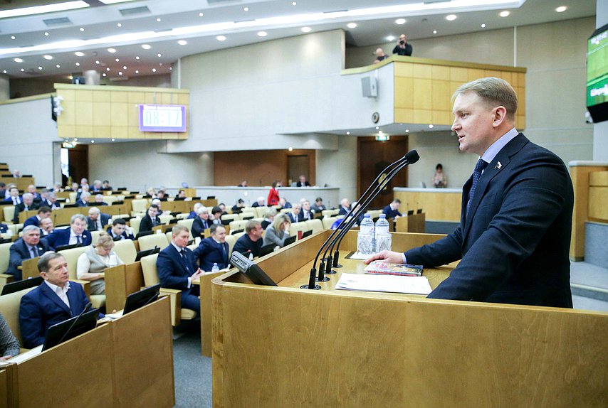 Первый заместитель Председателя Комитета по обороне Александр Шерин