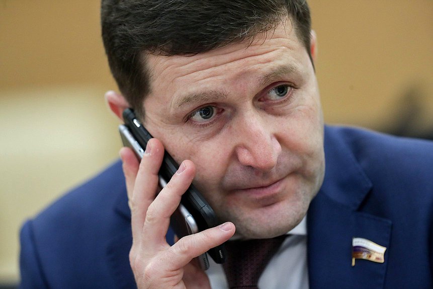 Член Комитета по энергетике Борис Гладких