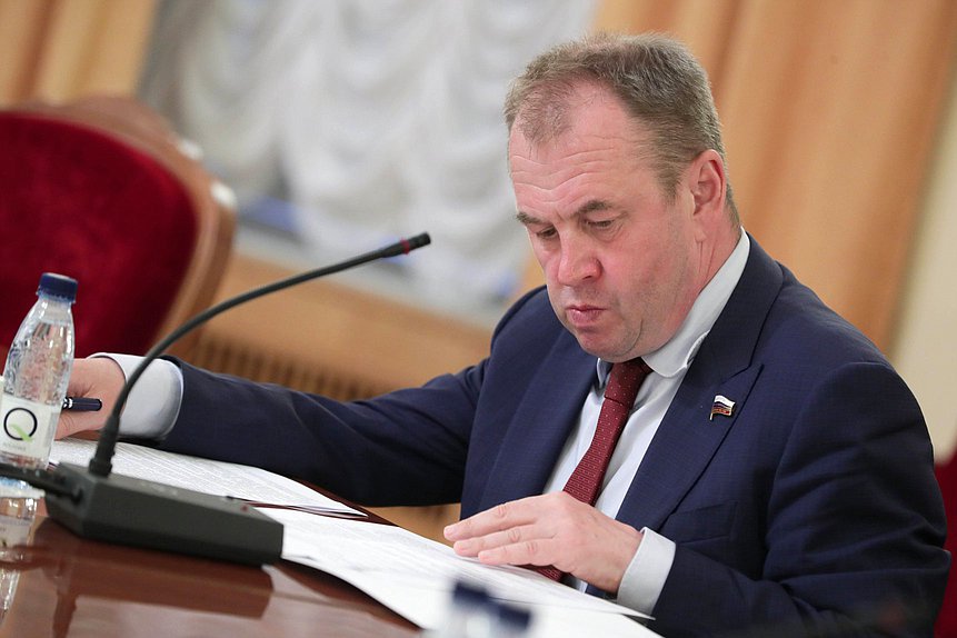 Заместитель Председателя Комитета по экономической политике Станислав Наумов