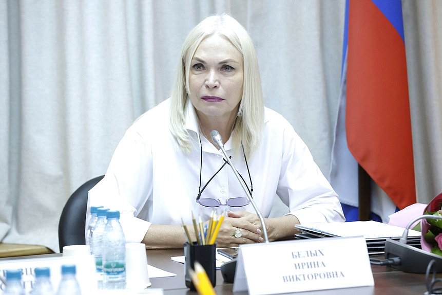 Председатель Комитета по просвещению Ирина Белых