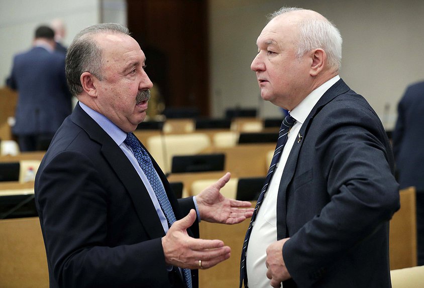 Председатель Комитета по делам национальностей Валерий Газзаев и Первый заместитель Председателя Комитета Ильдар Гильмутдинов