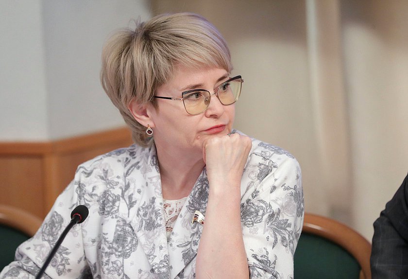 Член Комитета по просвещению Эльвира Аиткулова