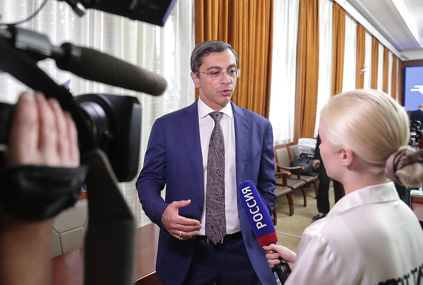 Chairman of the Committee on Industry and Trade Vladimir Gutenev. First meeting of the Commission on Cooperation between the Federal Assembly of the Russian Federation and the State Great Khural of Mongolia