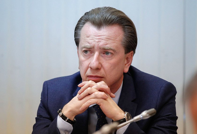 Первый заместитель Председателя Комитета по экологии, природным ресурсам и охране окружающей среды Владимир Бурматов