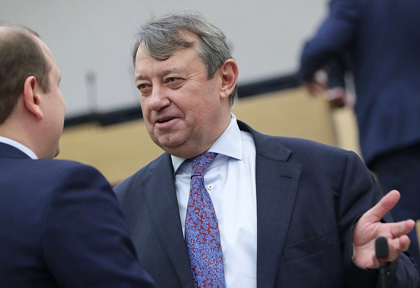 Член Комитета по бюджету и налогам Валерий Скруг