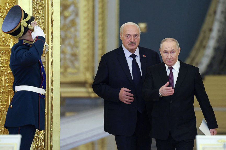 Президент РФ Владимир Путин и Президент Республики Беларусь Александр Лукашенко