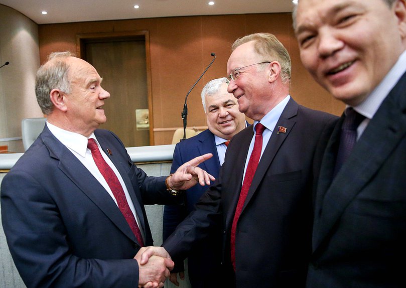 Руководитель фракции КПРФ Геннадий Зюганов