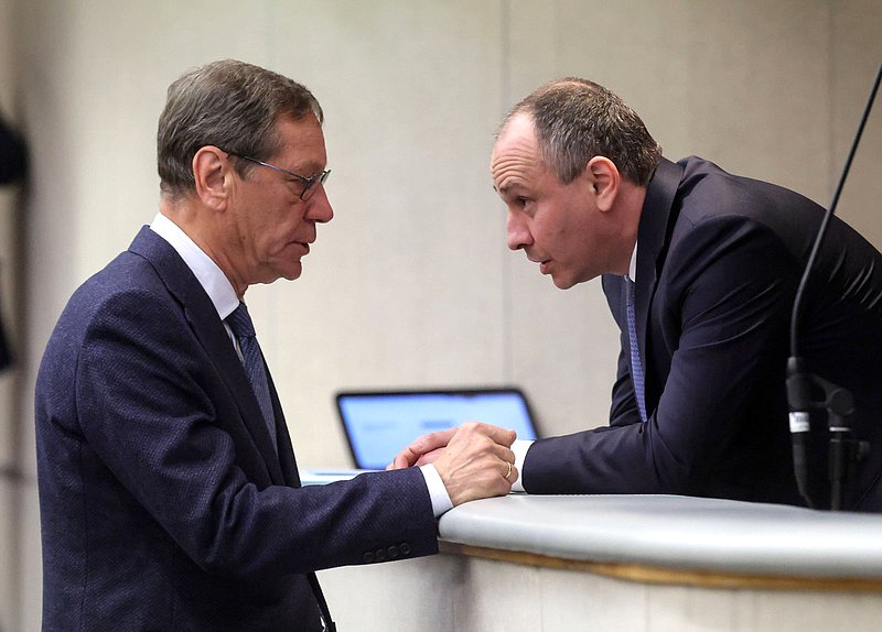 Первый заместитель Председателя Государственной Думы Александр Жуков и Председатель Счетной палаты РФ Борис Ковальчук