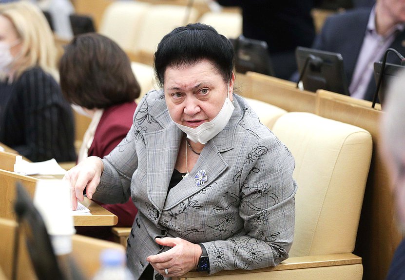 Член Комитета по контролю и Регламенту Раиса Кармазина