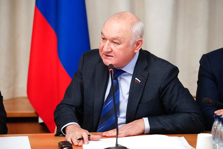 Первый заместитель Председателя Комитета по делам национальностей Ильдар Гильмутдинов