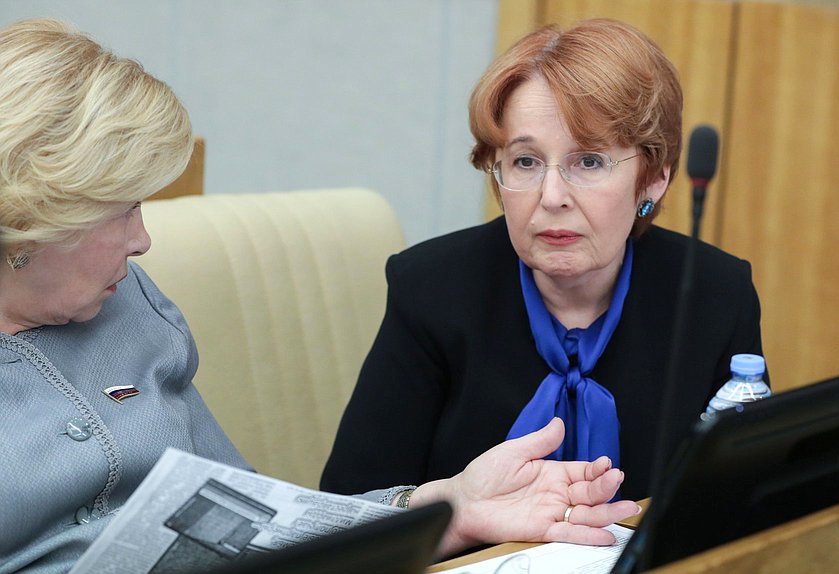 Член Комитета по бюджету и налогам Оксана Дмитриева