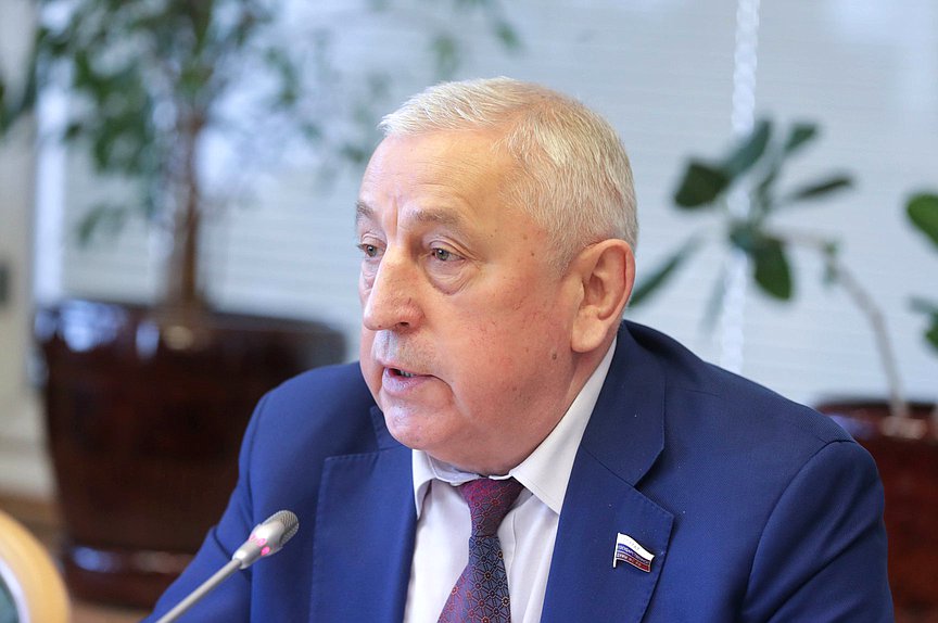 Председатель Комитета по развитию Дальнего Востока и Арктики Николай Харитонов
