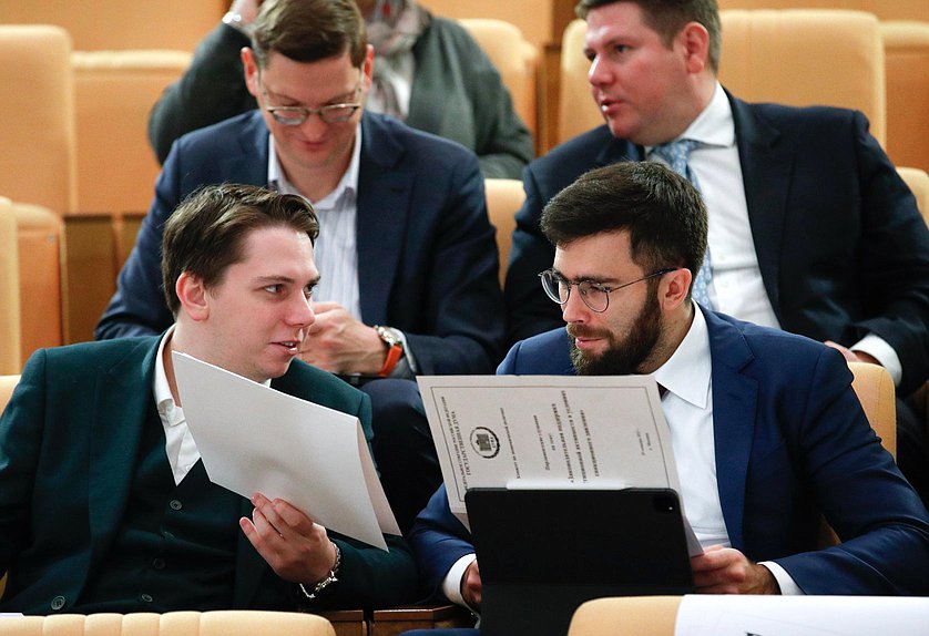 Парламентские слушания на тему «Законодательная поддержка инвестиционной активности в условиях санкционного давления»