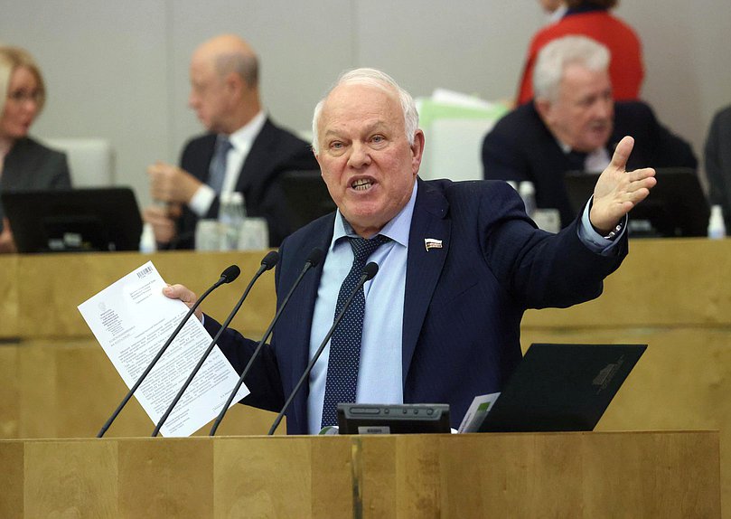 Заместитель Председателя Комитета по экологии, природным ресурсам и охране окружающей среды Анатолий Грешневиков