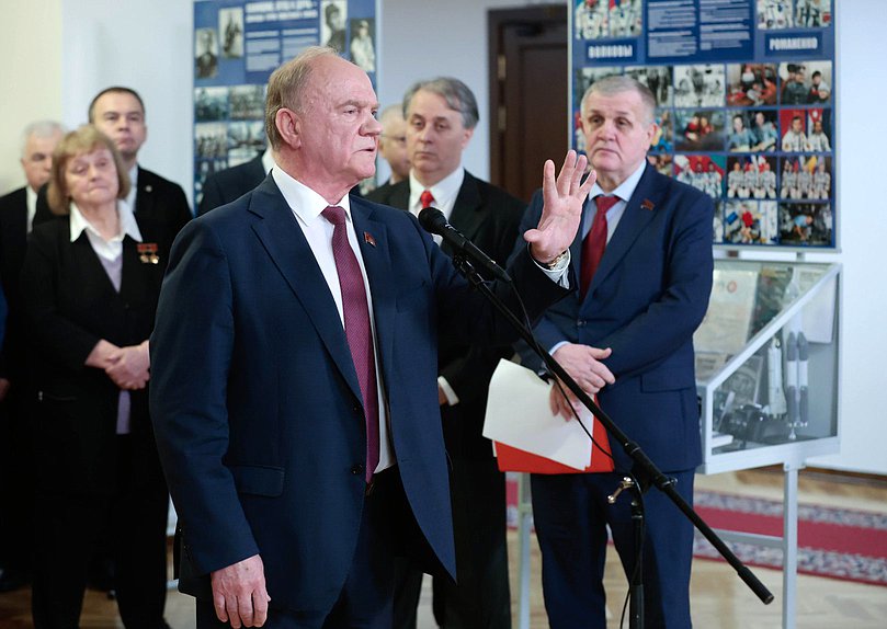 Руководитель фракции КПРФ Геннадий Зюганов