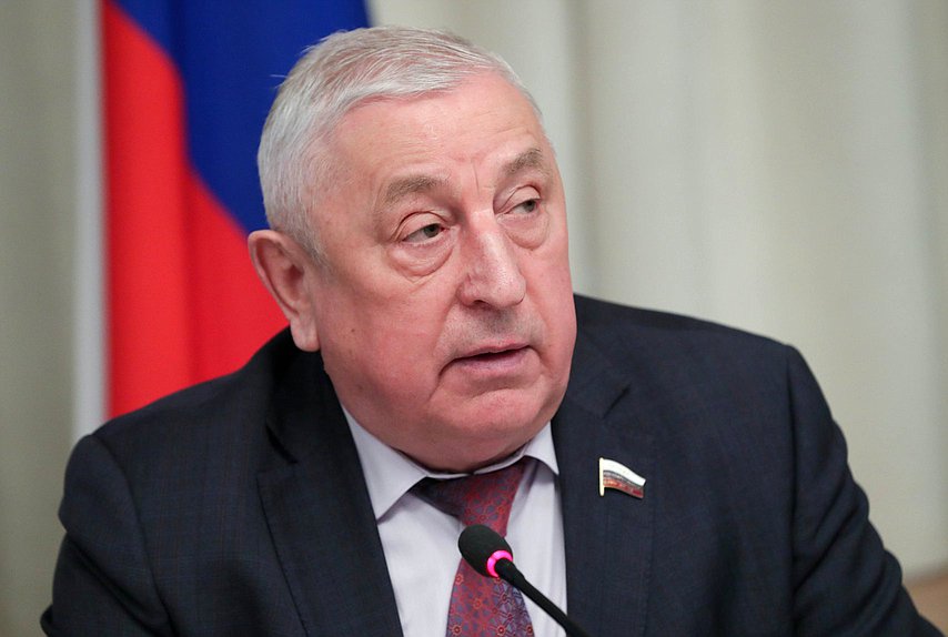 Председатель Комитета по развитию Дальнего Востока и Арктики Николай Харитонов