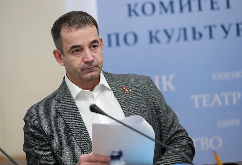 Первый заместитель Председателя Комитета по культуре Дмитрий Певцов