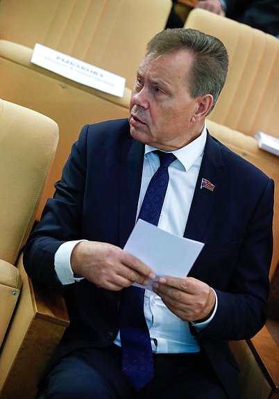 Первый заместитель Председателя Комитета по экономической политике Николай Арефьев