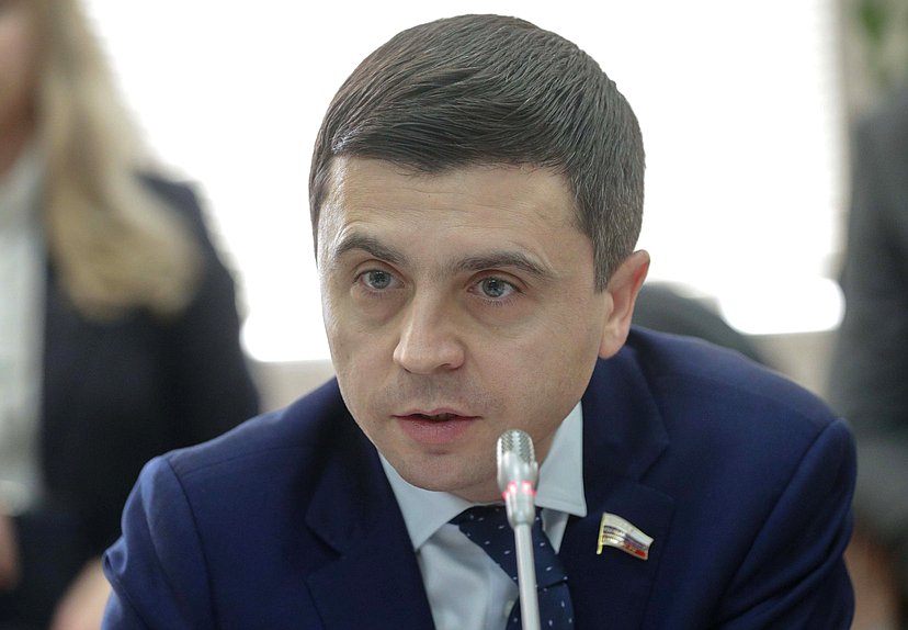 Заместитель Председателя Комитета по делам национальностей Руслан Бальбек