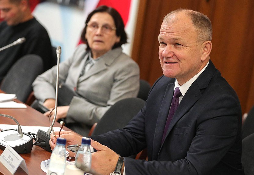 Член Комитета по охране здоровья Николай Щеглов