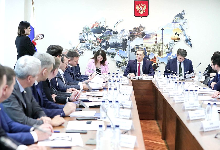 Заседание Комитета по промышленности и торговле