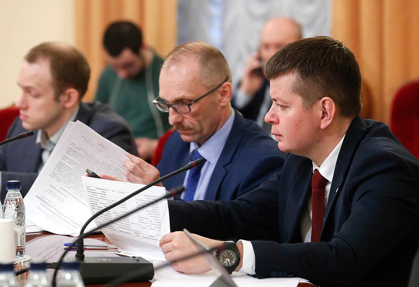 Рабочее совещание Комитета по физической культуре и спорту по подготовке к рассмотрению во втором чтении законопроекта о возвращении продажи пива на стадионах