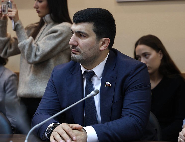 Член Комитета по экологии, природным ресурсам и охране окружающей среды Тагир Хайбулаев