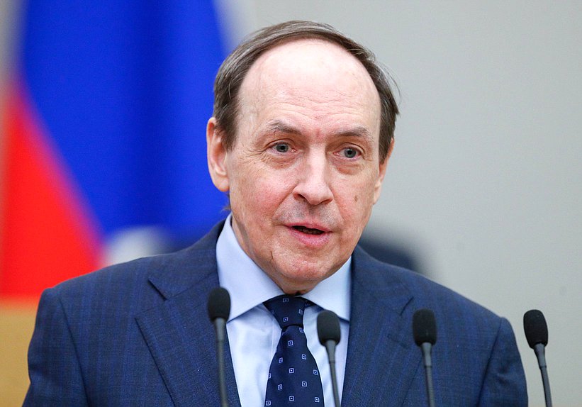 Первый заместитель Председателя Комитета по международным делам Вячеслав Никонов