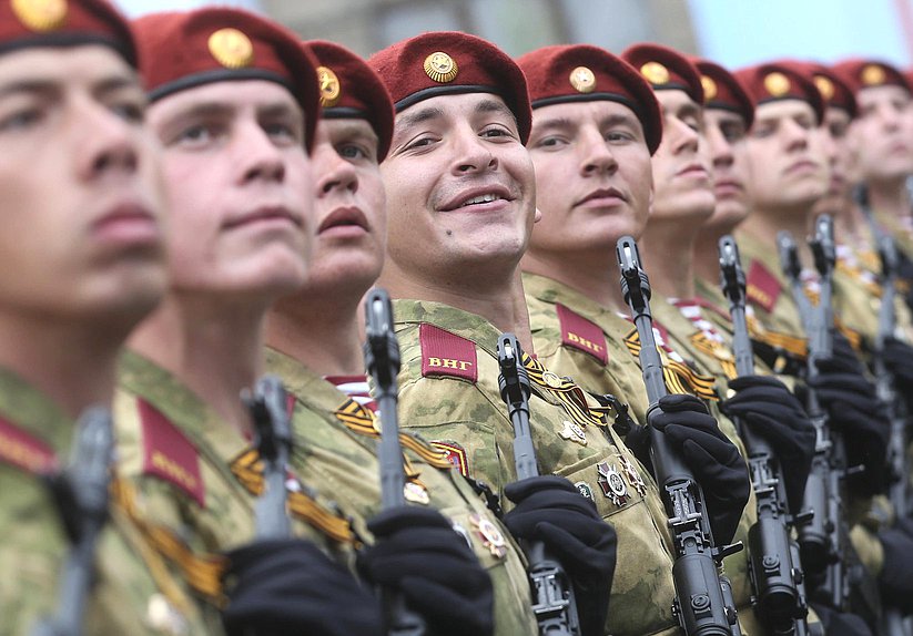 военные
