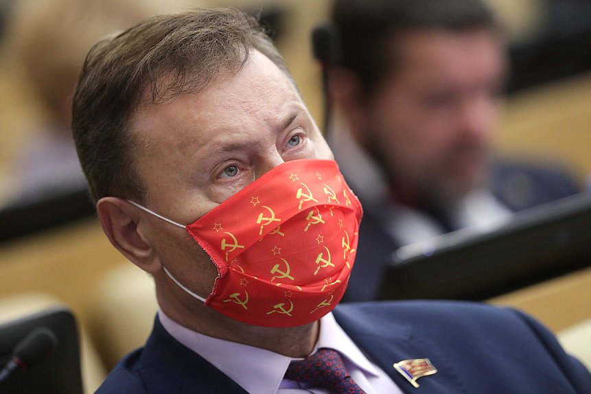 Первый заместитель Председателя Комитета по экономической политике, промышленности, инновационному развитию и предпринимательству Николай Арефьев