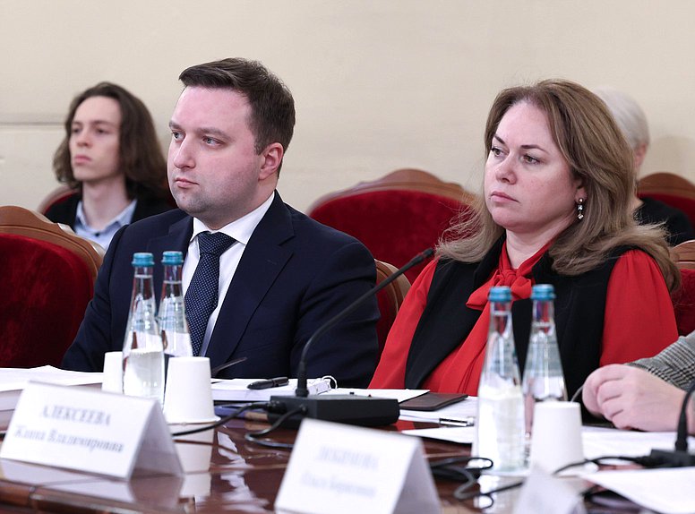 Круглый стол на тему «Государственная поддержка и пути развития отечественной кинематографии»