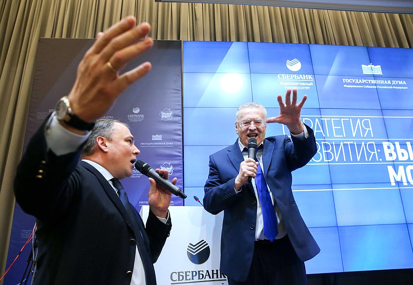 Заместитель Председателя Государственной Думы Петр Толстой, руководитель фракции ЛДПР Владимир Жириновский