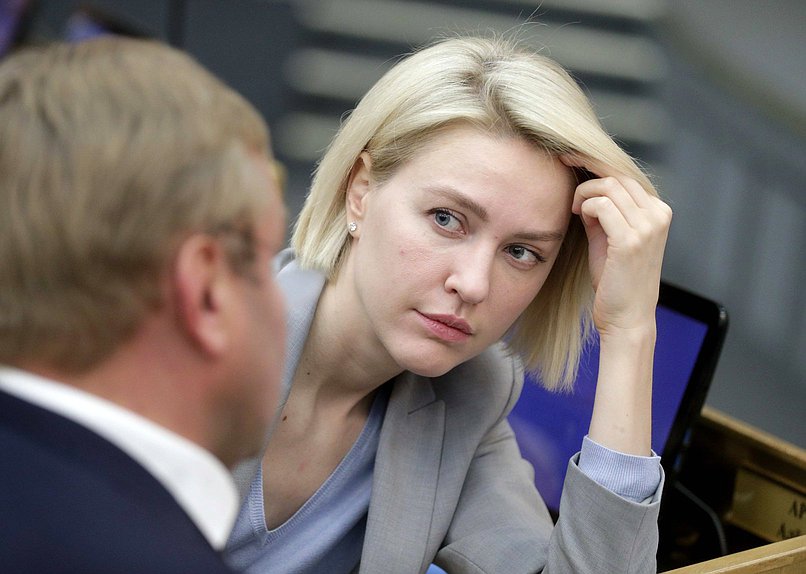 Член Комитета по образованию и науке Алёна Аршинова